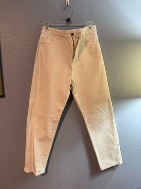 Never worn white Zara mom jean